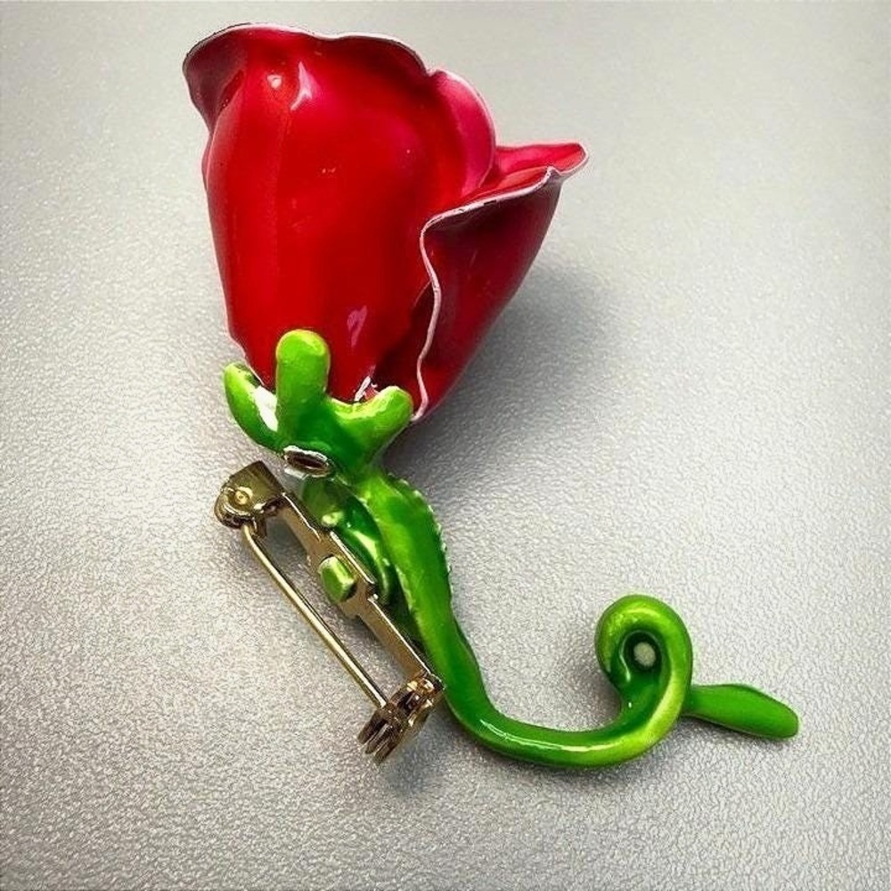 VTG‎ Enamel Garden Rose Flower Brooch Bright Red Green Stem Leaf Spring Summer